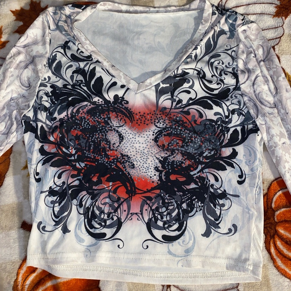 Graphic y2k shirt